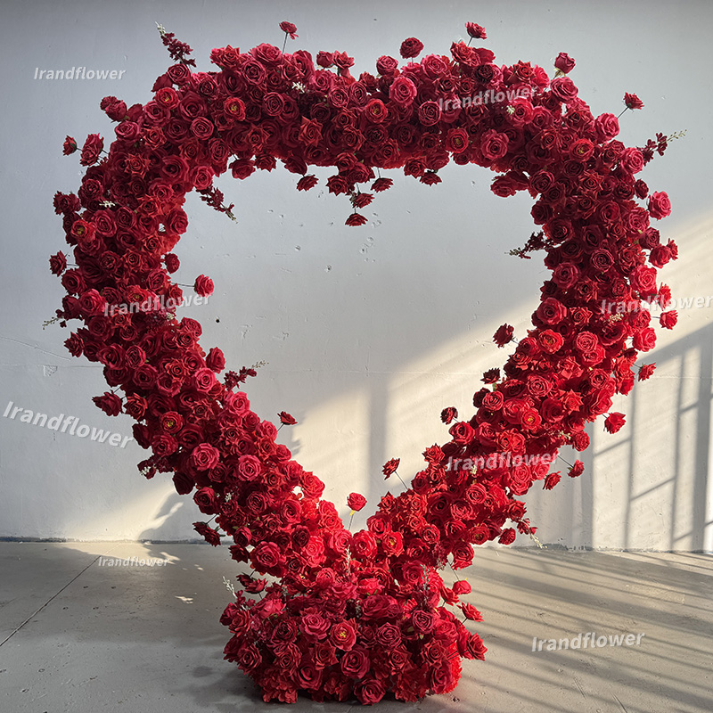 Wedding Arch Flower - Kırmızı Kalp Şeklinde Yapay Çiçekler Mezuniyet